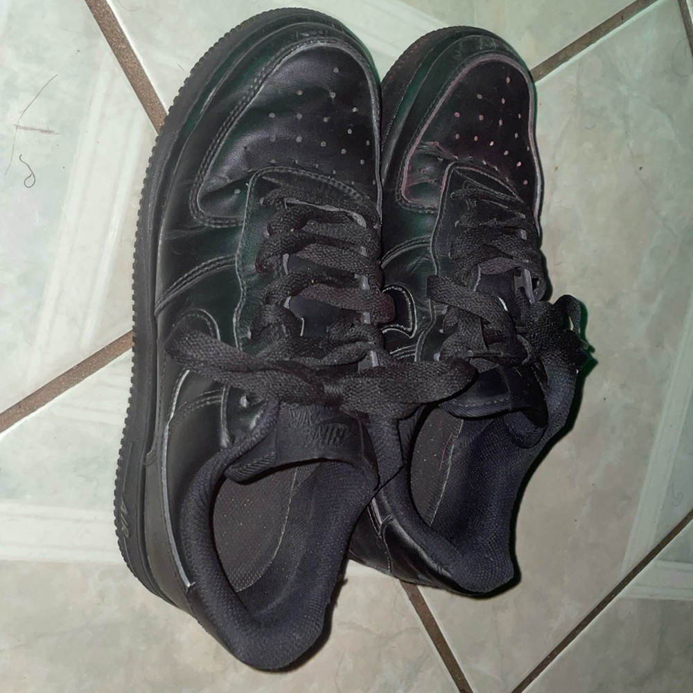 Nike Air Force 1s (black)